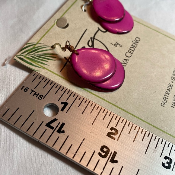 Tagua Fairtrade handmade Necklace & Earrings - Picture 4 of 12